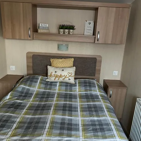 Beautiful Sea View Caravan Apartment *